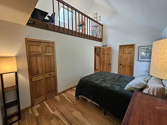 5th image of 808 Jones Dr