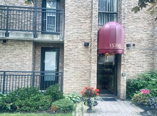 15390 Yonge St #201, Aurora, ON L4G1N8