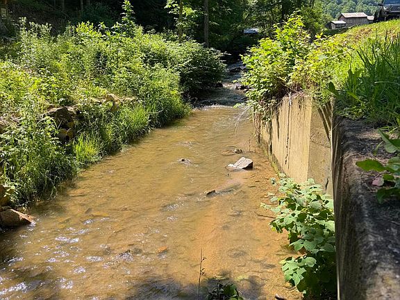 5th image of 1575 Rice Creek Rd