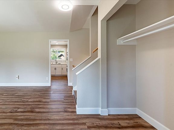 3rd image of 1218 Wild Rose Ave