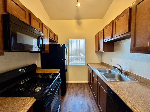 818 S Langley Ave, Tucson, AZ 85710