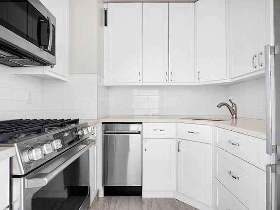 3rd image of 525 E 82nd St APT 5E