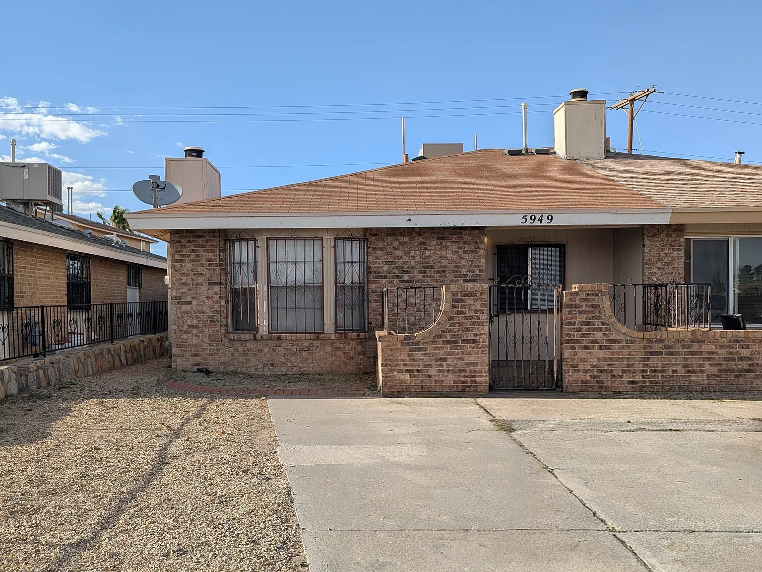 2 bed, 936 sqft, $1,100 — Photo 2