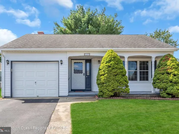 68 La Dunette Dr, Toms River, NJ 08757