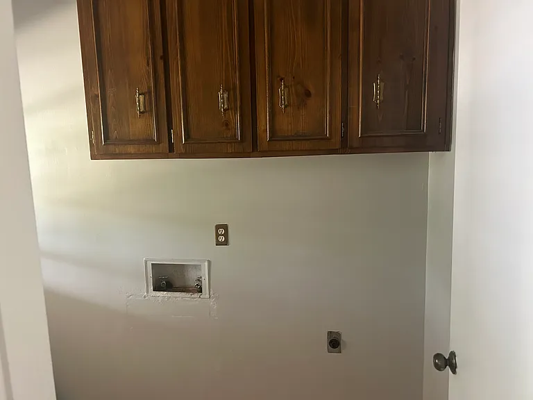 1810 Spring Valley Dr — Photo 12