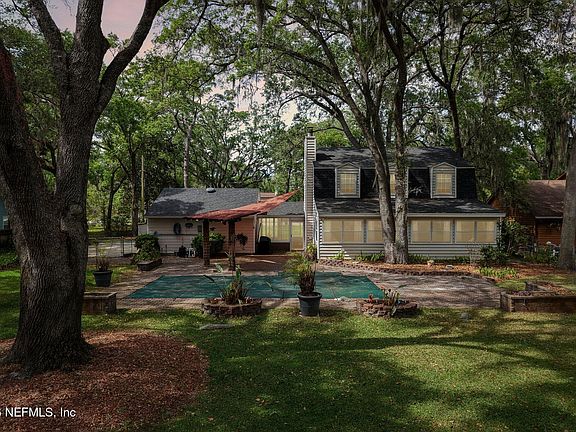 2nd image of 2810 MANDARIN MEADOWS Drive N