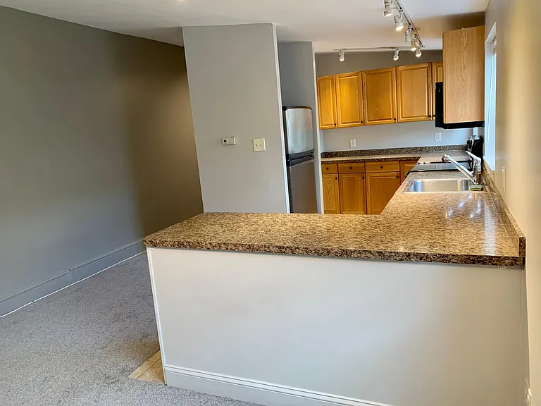 1928 Wallace St #3 — Photo 15