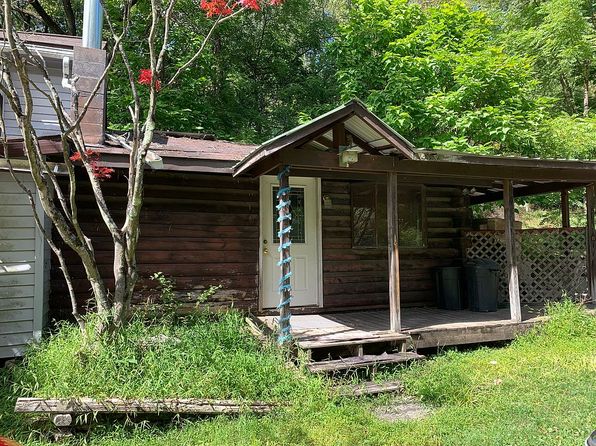 20 Whippoorwill Ln