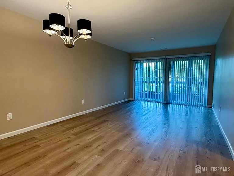 8 Benjamin Franklin Dr #F — Photo 6