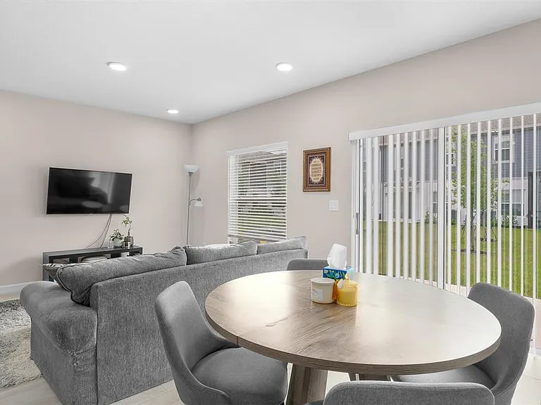 5070 Rain Shadow Dr — Photo 10
