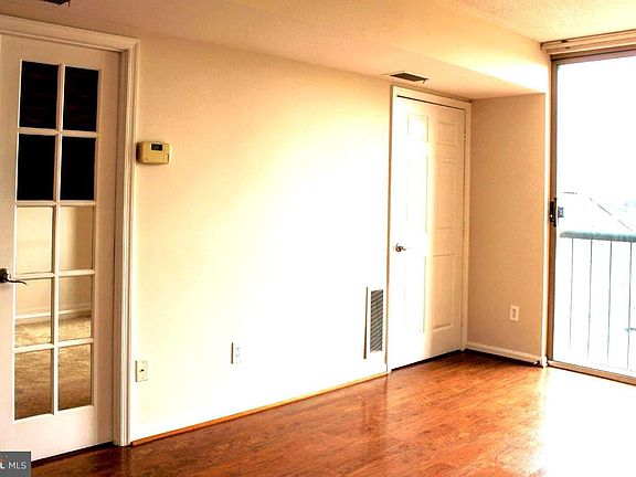 4th image of 4808 Moorland Ln #Penthouse 1208