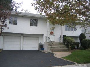 3920 E Oceanside Rd, Oceanside, NV 11572
