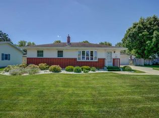 2043 Bond Pl, Janesville, WI 53548