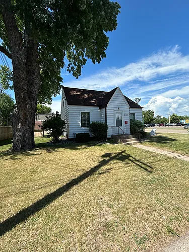 2107 4th St Photo 1