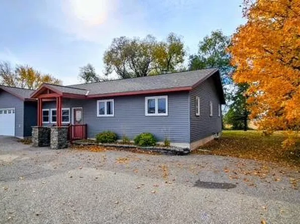 117 Memorial Dr NW, Hoffman, MN 56339