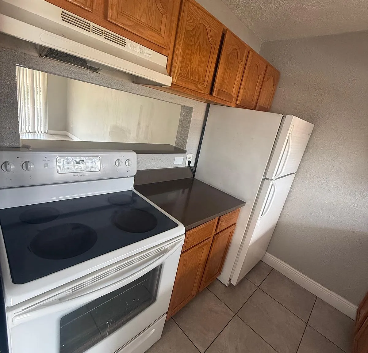 797 W Lancaster Rd — Photo 2