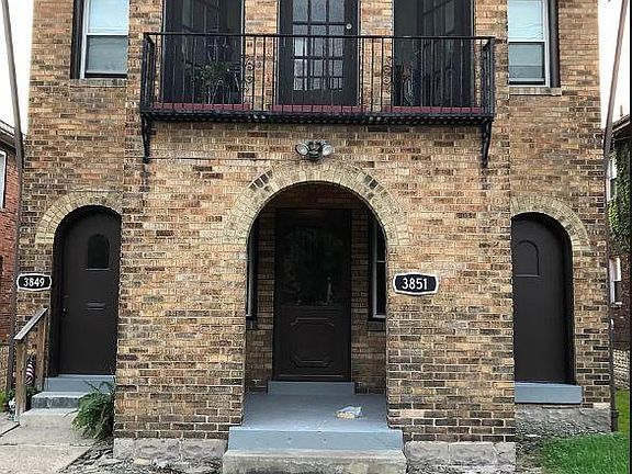 3rd image of 3851 Brighton Rd