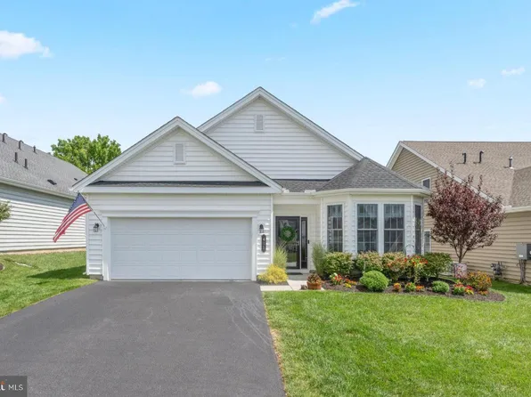 411 National Dr, Downingtown, PA 19335