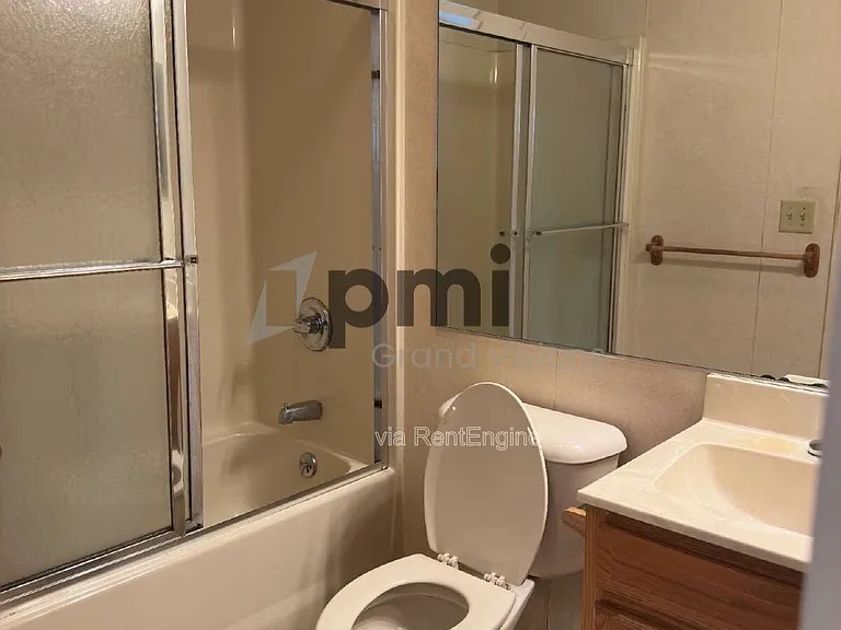 1308 Arthur Ave #8 — Photo 4