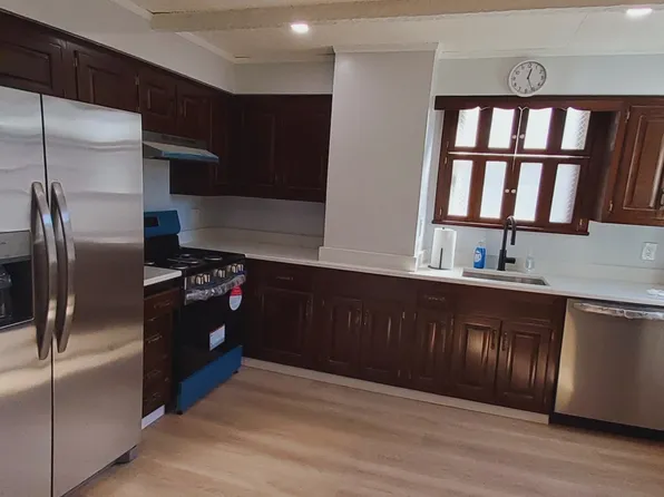 285 Born Street image 10 of 41