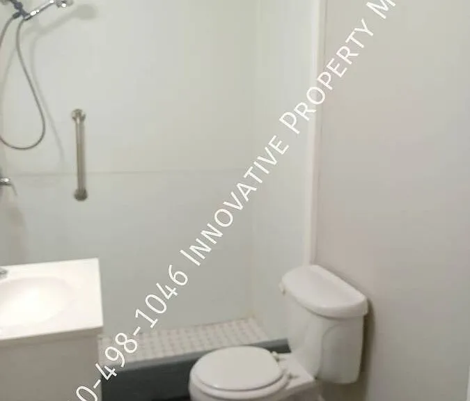 7351 N Dort Hwy #9 — Photo 18