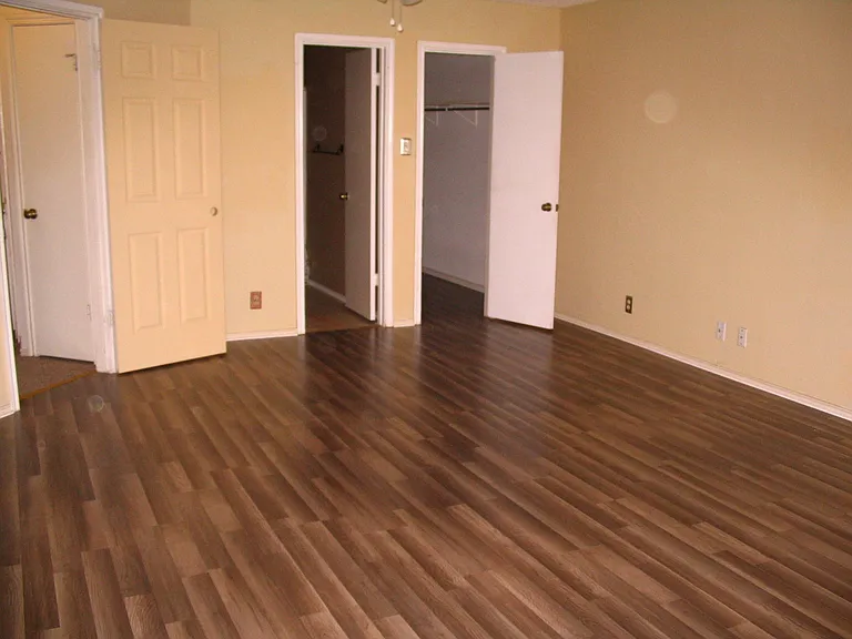 4911 Kenton Lake — Photo 22