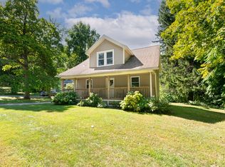 54 Maple St, West Boylston, MA 01583