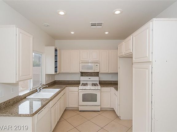 2nd image of 10617 Bandera Mountain Ln