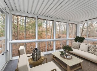 6 Wyoming Dr, Cumberland, RI 02864