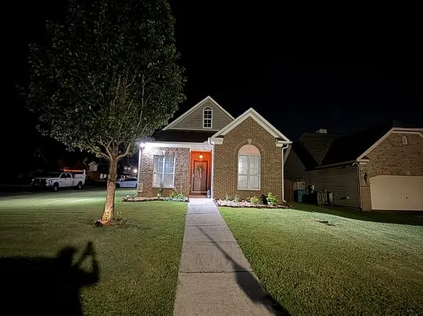 1040 Alden Glen Dr, Moody, AL 35004