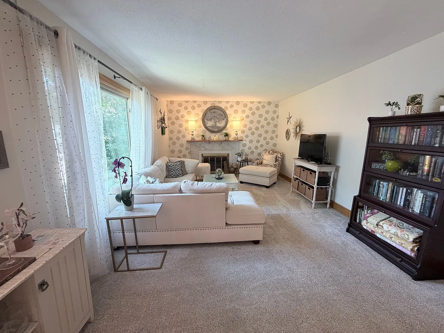 2 bed, 1.0 bath, 1000 sqft, $1,900 — Photo 4