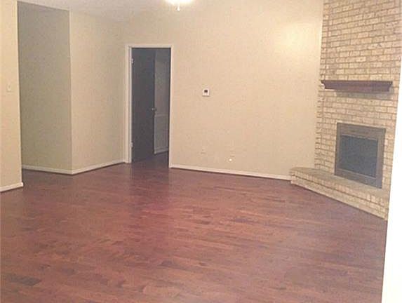 3rd image of 4042 Paulette Dr