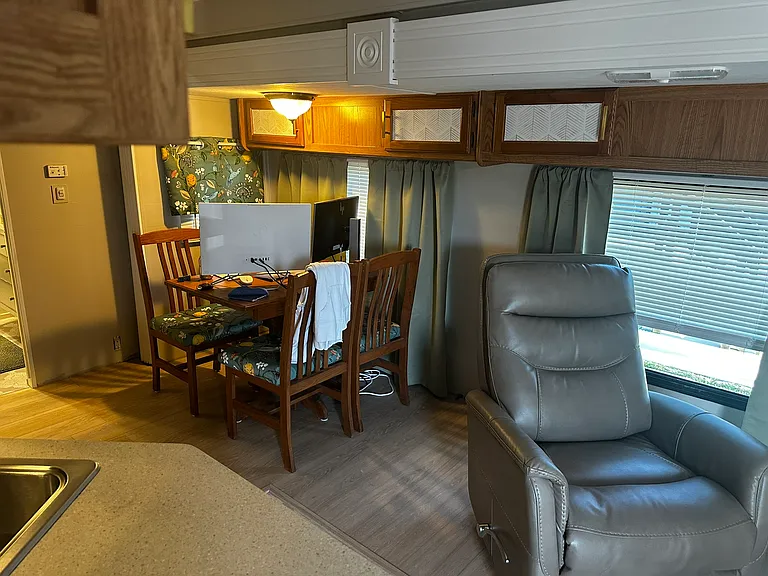 1715 E Manatee Loop — Photo 11