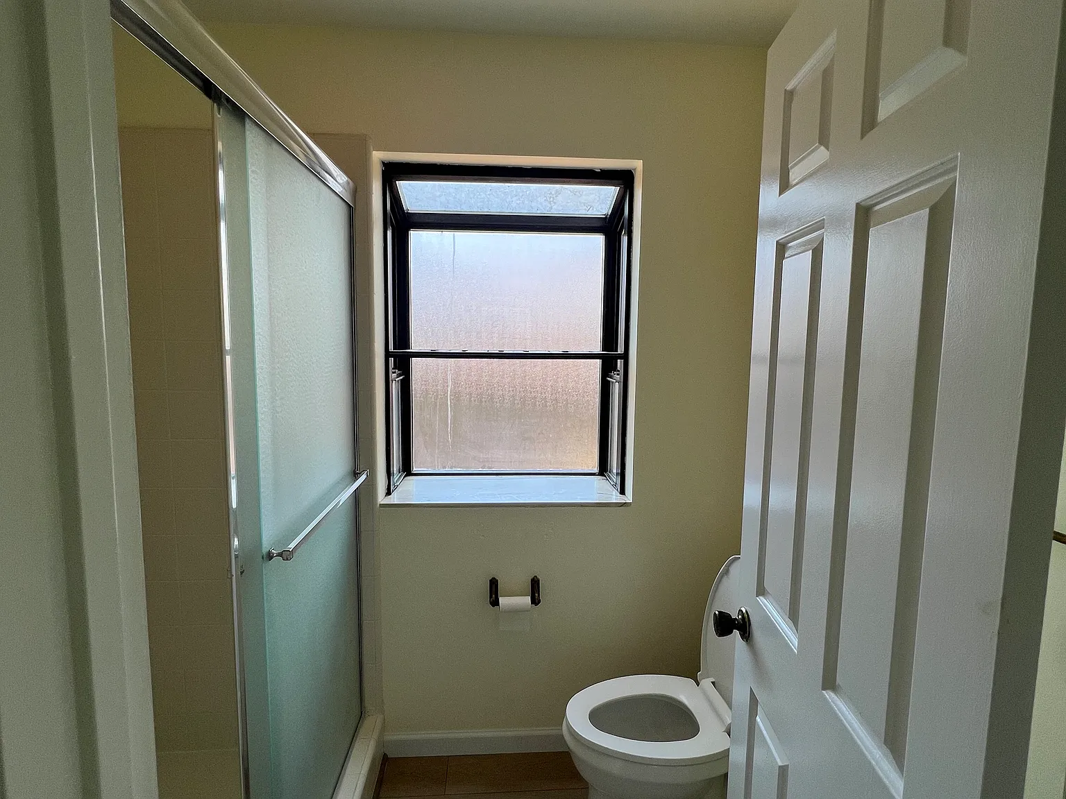 2 bed, 1315 sqft, $2,100 — Photo 4
