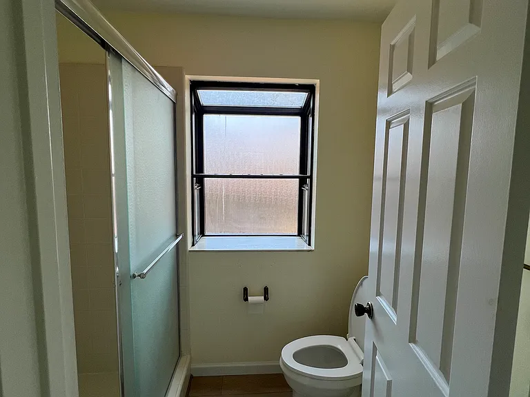 604 E Magill Ave — Photo 7