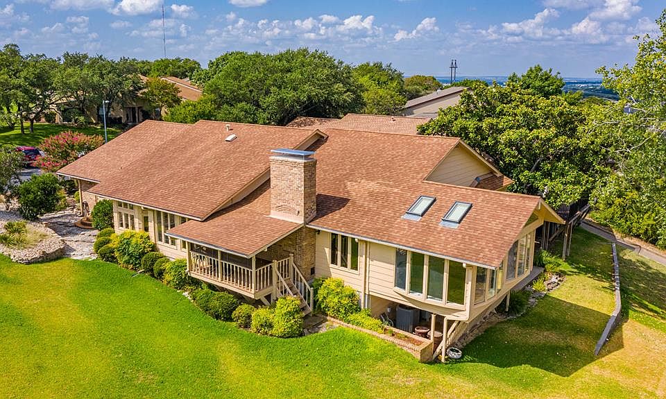 1st image of 415 Circle Dr