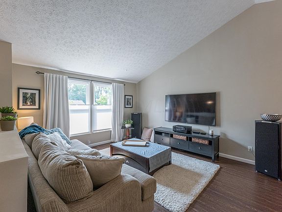 4th image of 822 Maclam Dr
