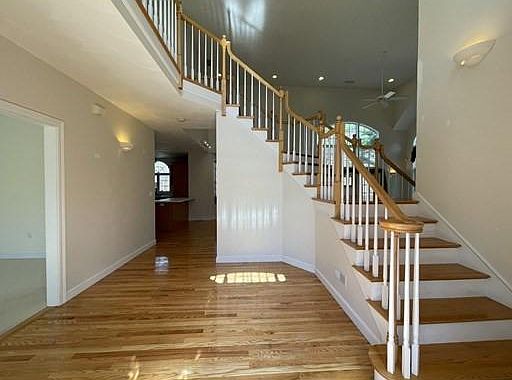 4th image of 26 Arrowwood St