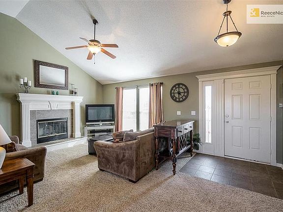 3rd image of 4706 NE 102nd Ct