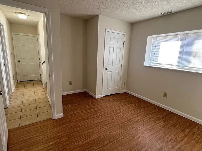 602 Bristol Ct — Photo 23