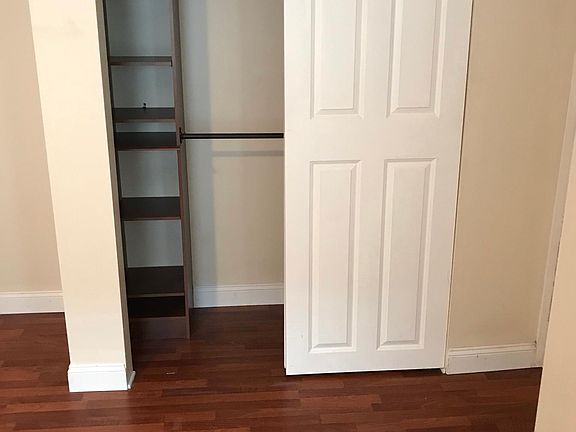 5th image of 6908 Waldemar Ave