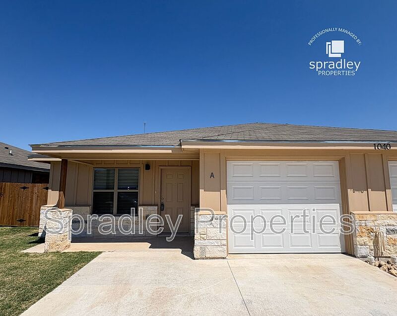 1st image of 1040A Mason Dr