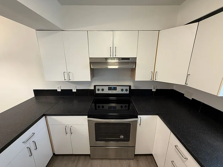 4822 Spring Lake Dr #D — Photo 5
