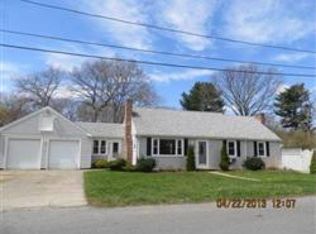 24 Fairfield St, Seekonk, MA 02771
