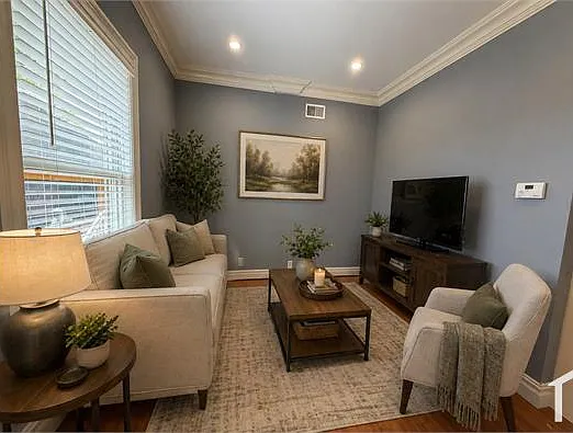 488 Ionia Ave #1 — Photo 6