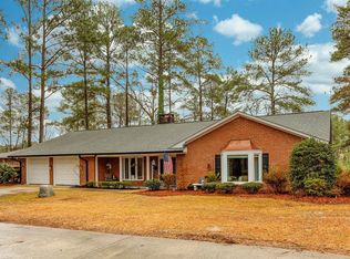 175 Lakeview Dr, Whispering Pines, NC 28327