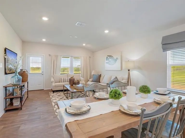 2825 Brogan Crk — Photo 23