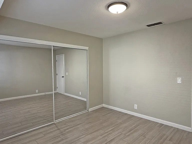 2222 I St #12 — Photo 12