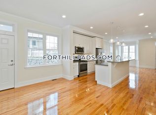130 Roxbury St #130, Roxbury, MA 02119