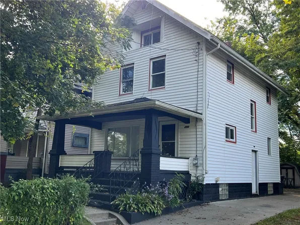 292 Lake St, Akron, OH 44301